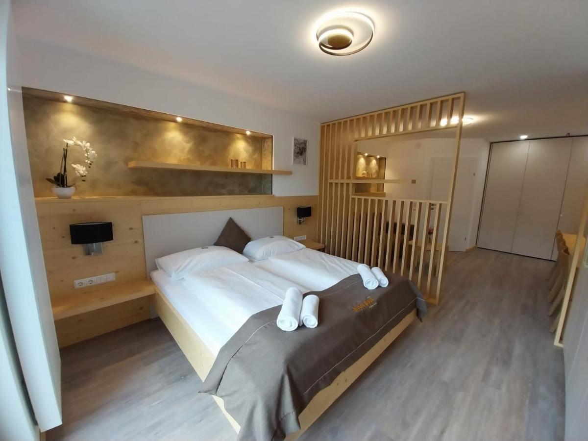 Hotel Post Hoenigwirt Kirchschlag in der Buckligen Welt Buitenkant foto
